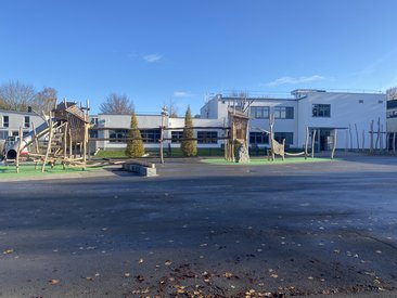 Neuer Schulhof Grundschule Erwitte